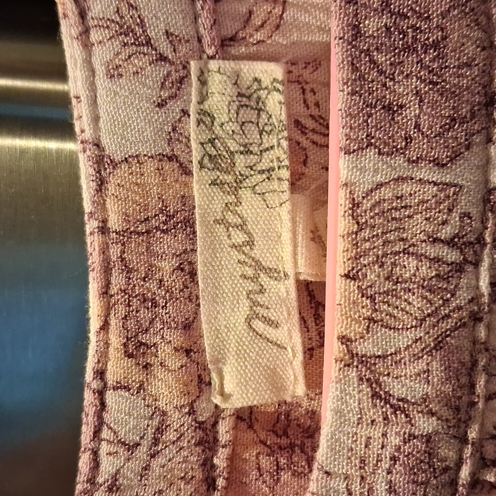 Mystree Blush Floral Top - Picture 2 of 7